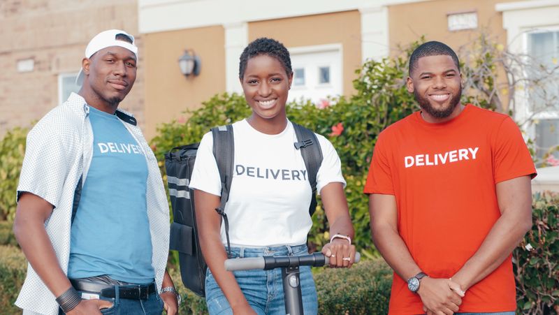Wing Snob delivery partner team